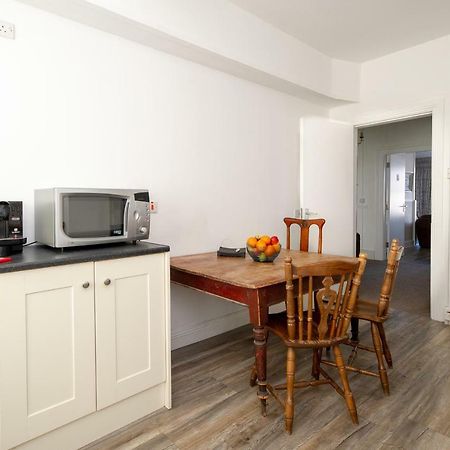 The Square Townhouse Fermoy 호텔 외부 사진