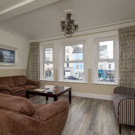 The Square Townhouse Fermoy 호텔 외부 사진