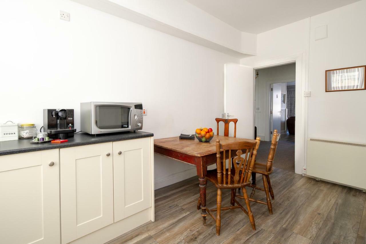 The Square Townhouse Fermoy 호텔 외부 사진